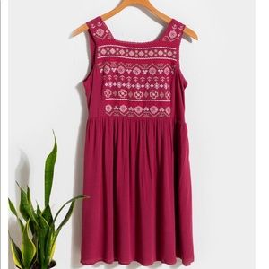 BNWT Franchesca’s Embroidered Maroon Dress